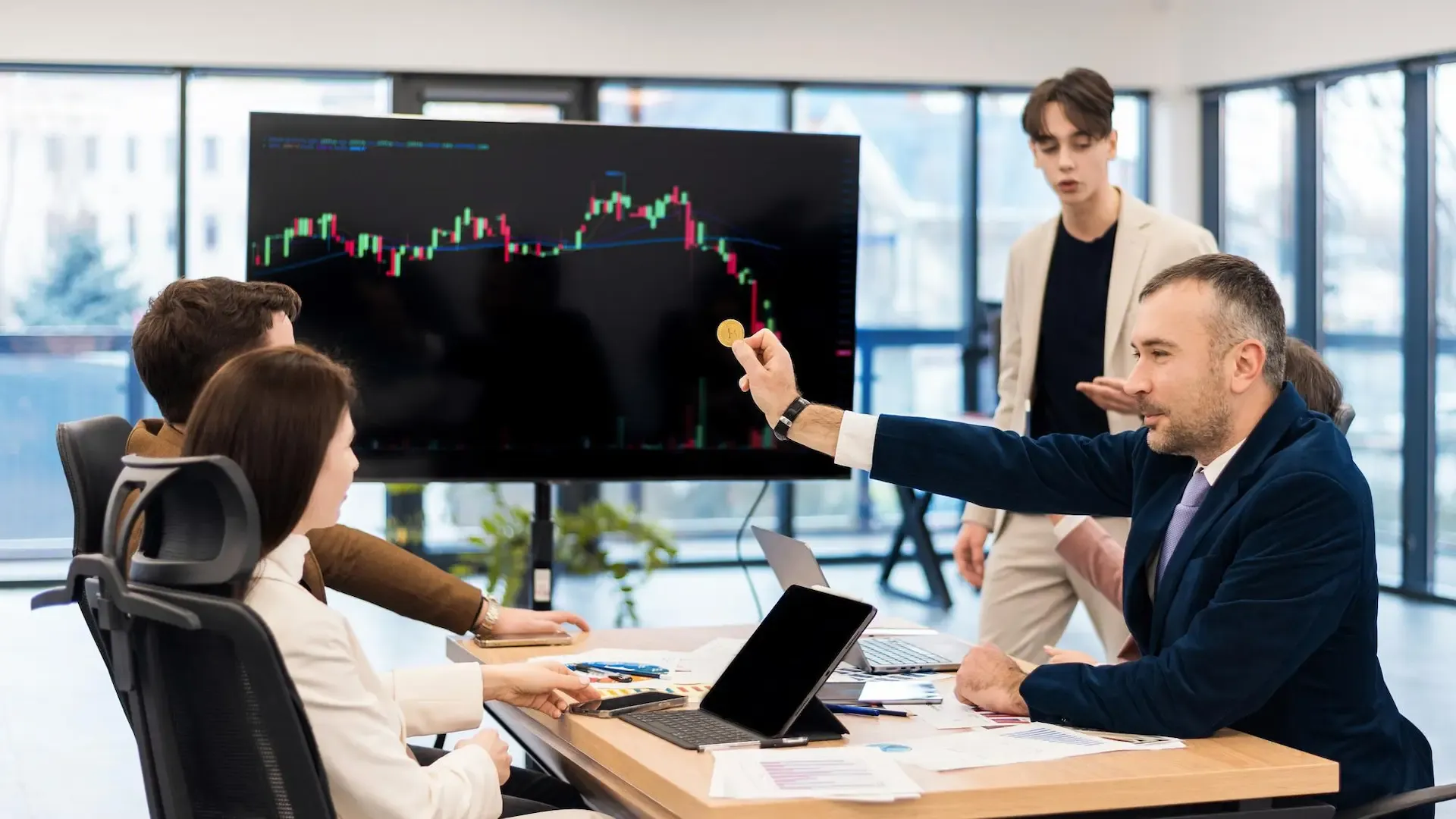 Investing vs. Trading: What’s the difference?