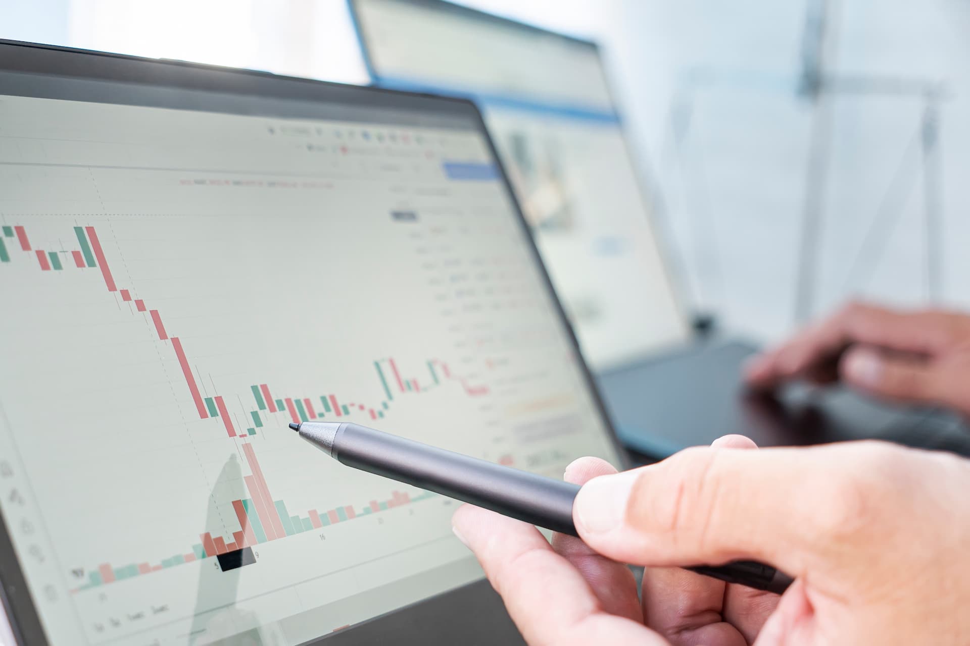 In-Depth Guide to Developing Custom Trading Indicators